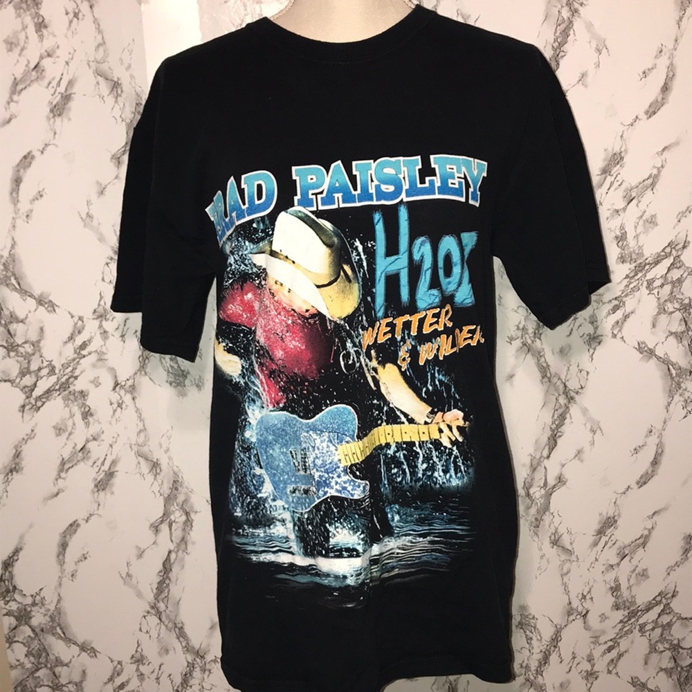 ❤️ Brad Paisley concert shirt